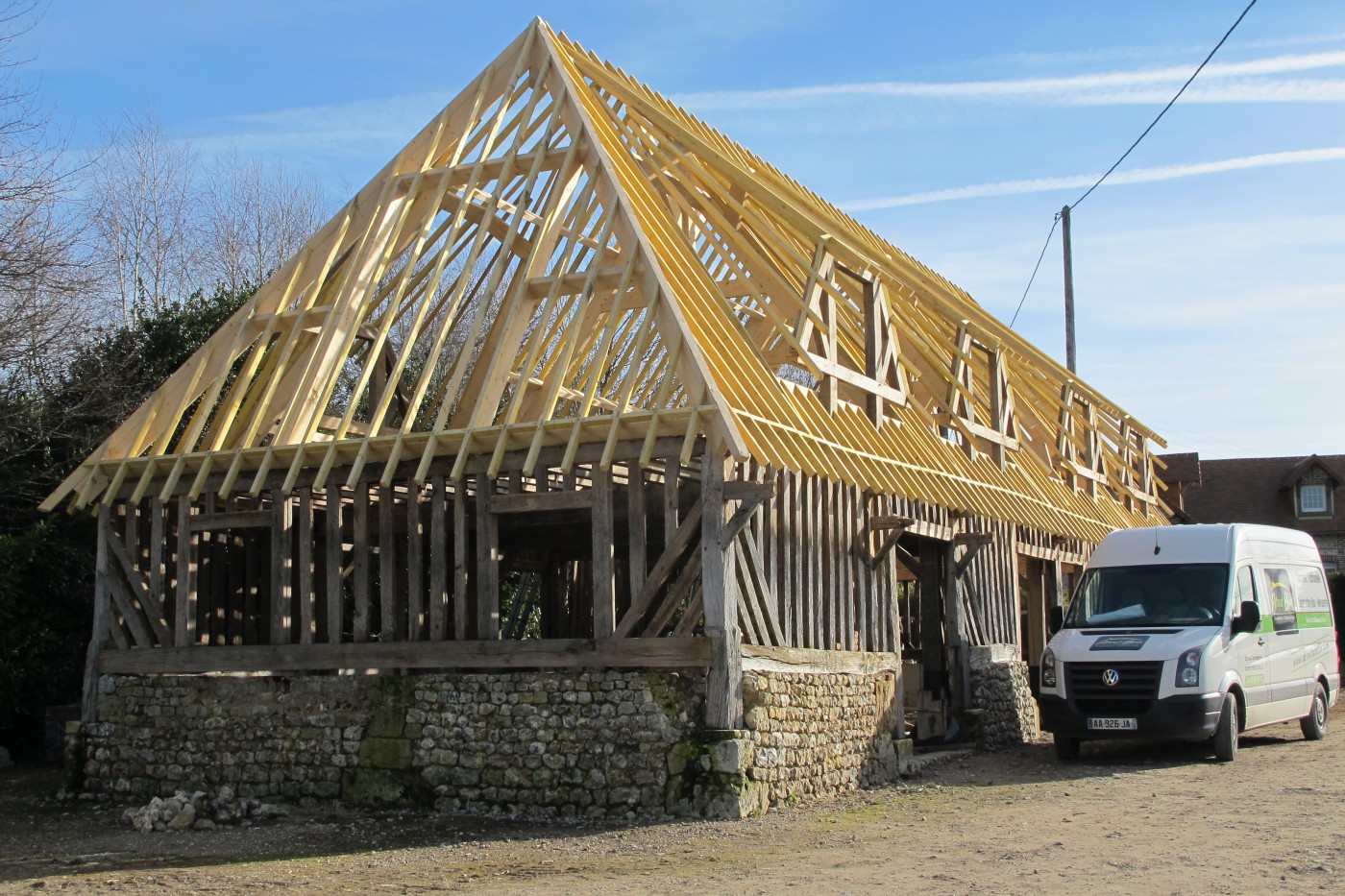 Atout Bois excelle en restauration de bâtiments normands.